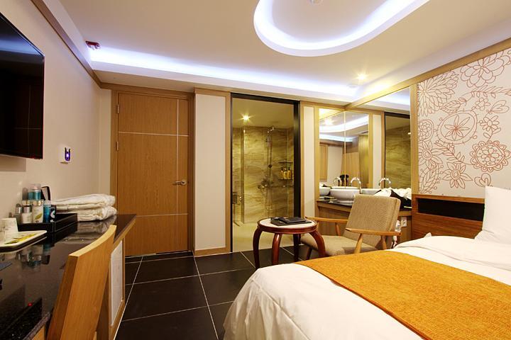 Suwon Orsay Business Hotel Kültér fotó
