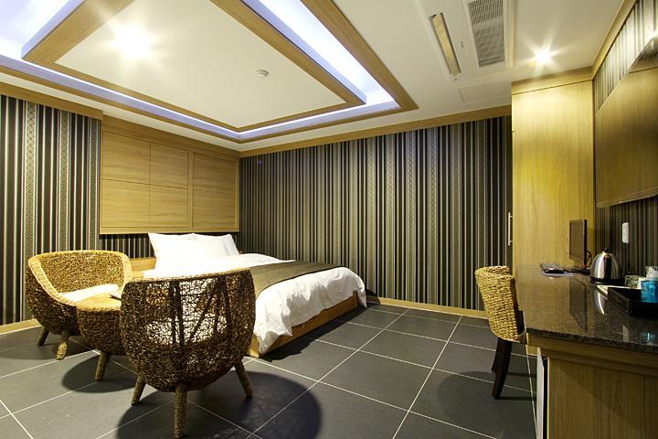 Suwon Orsay Business Hotel Kültér fotó