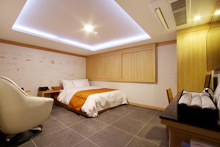 Suwon Orsay Business Hotel Kültér fotó