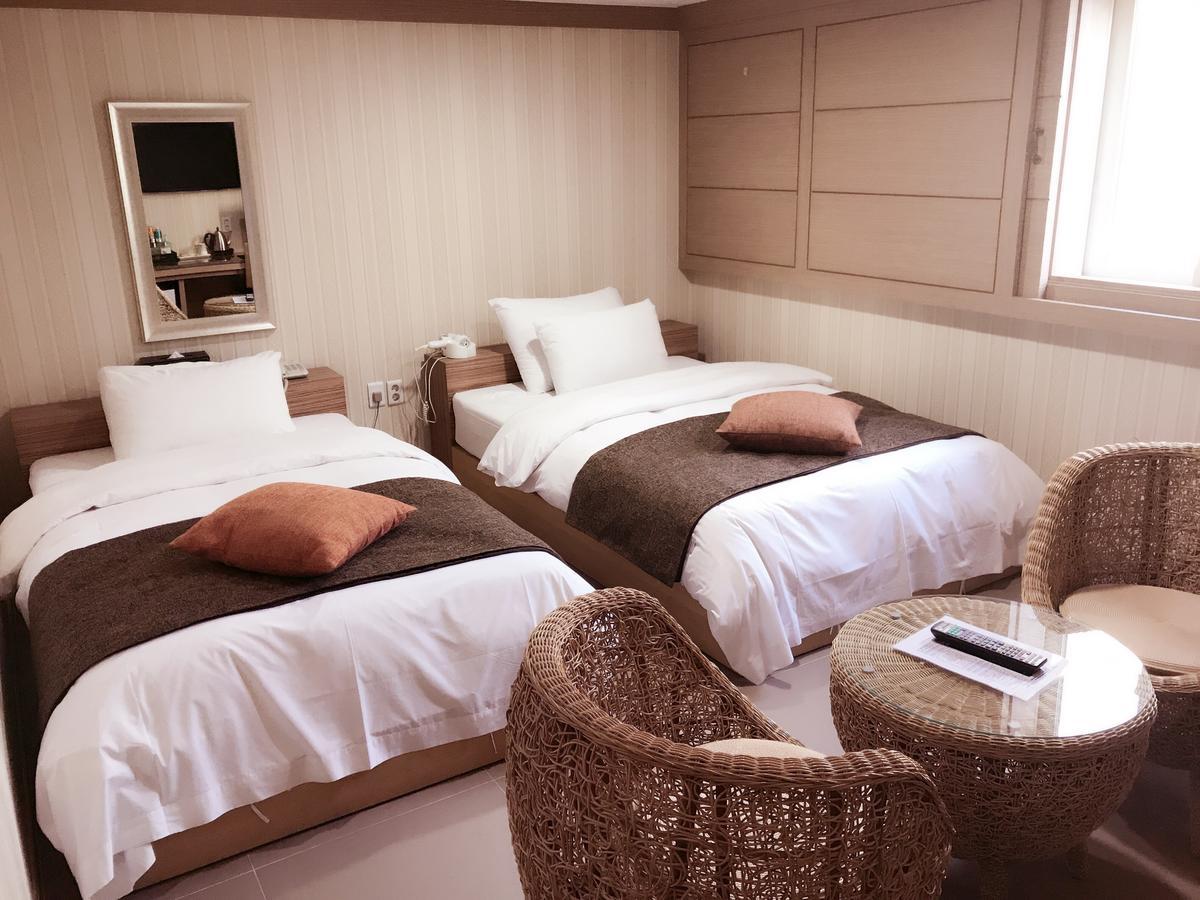 Suwon Orsay Business Hotel Kültér fotó