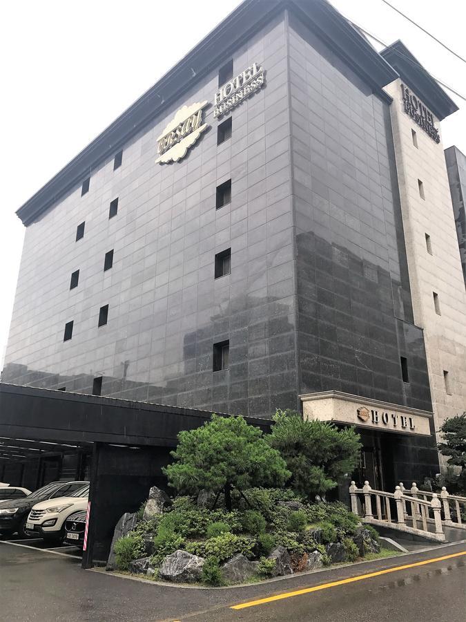 Suwon Orsay Business Hotel Kültér fotó